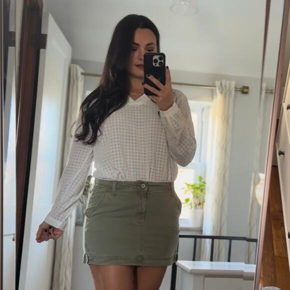 Adrianna Papell White Checkered Sheer V-Neck Blouse - Picture 1 of 7